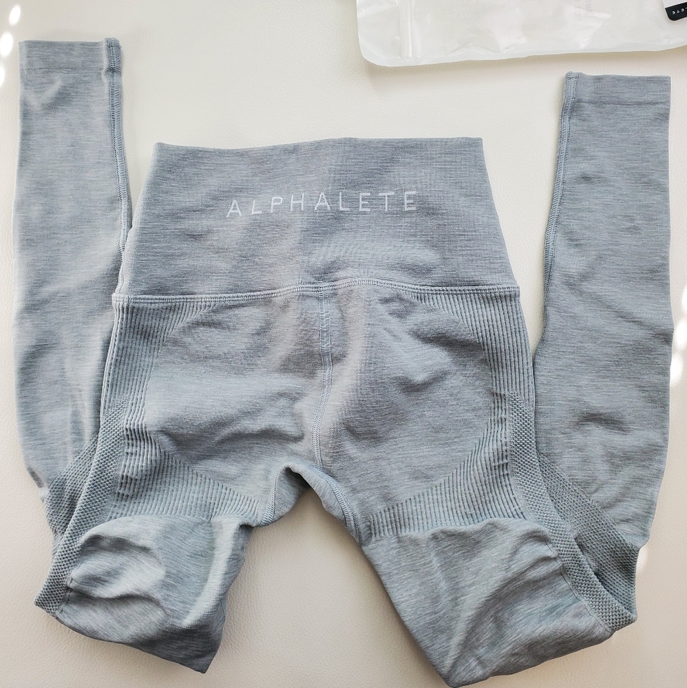 TRADE Cloud Grey Alphalete Aero Leggings